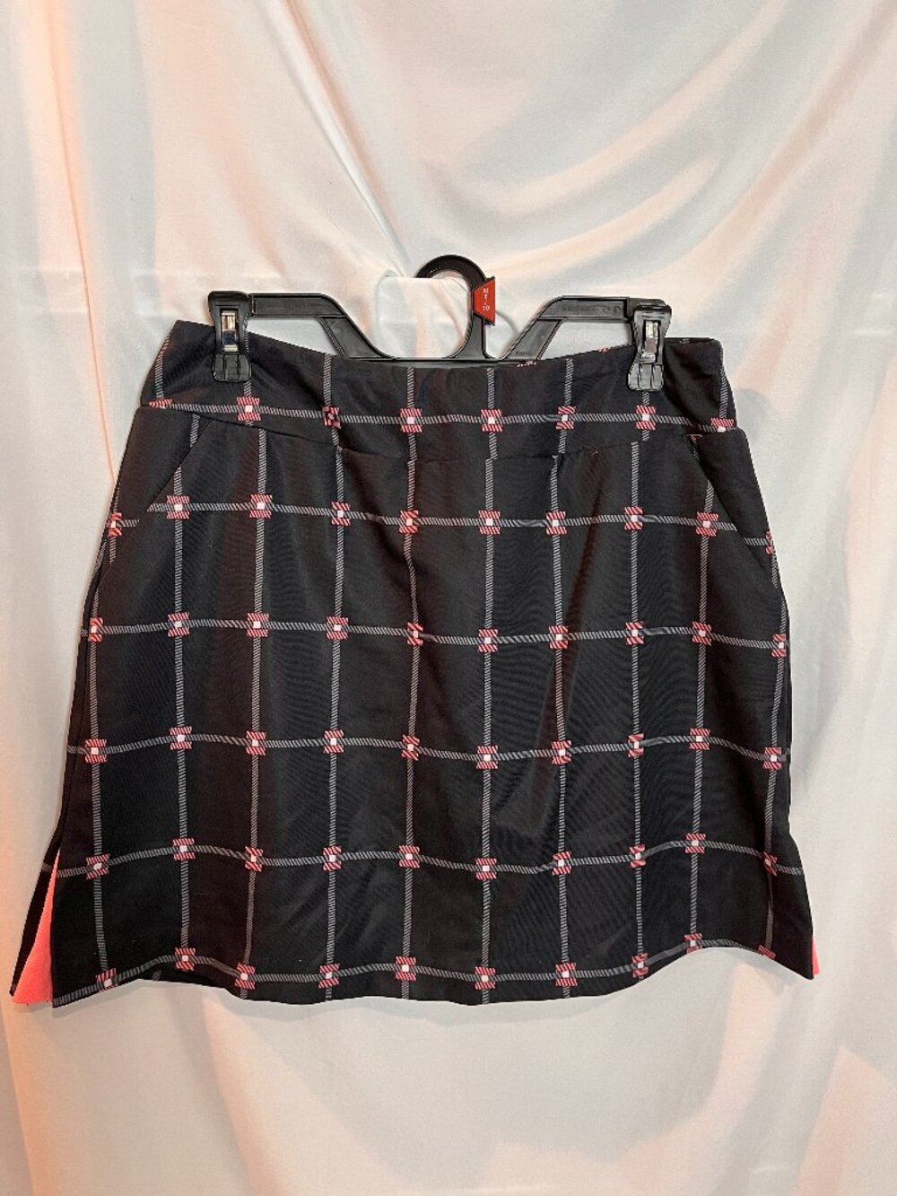 Women's Black/pink Tail Skort Size 6